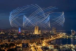 El cielo de Barcelona se rinde a los drones: una nueva era en el espectáculo lumínico